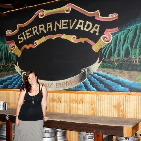 Beer Art – Honolulu’s Chalkboard Queen Erin&nbsp;Mauro