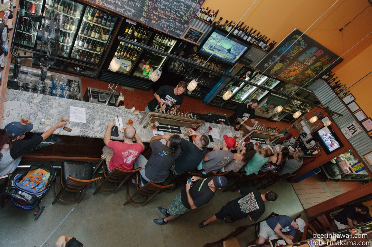 Zwanze Day 2015 Honolulu Real A Gastropub the bar